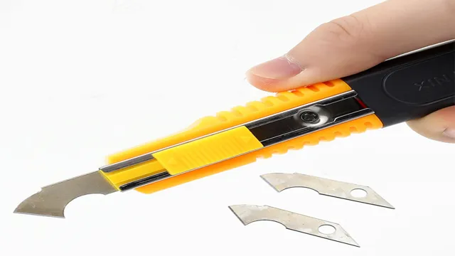 can i cut plexiglass with a utility knife