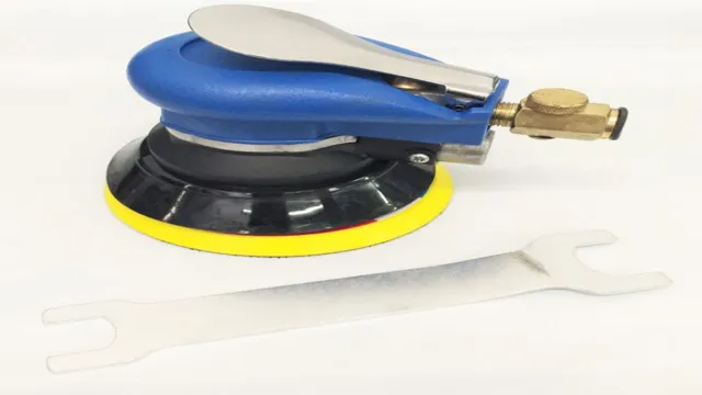 does an orbital sander spin or vibrate