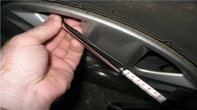 how a tire pressure gauge works