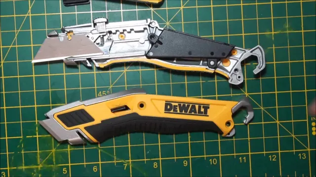 how do you open a dewalt utility knife