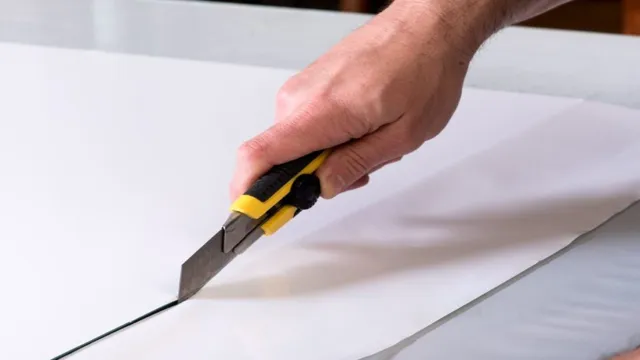 how is a carpet knife different from a utility knife