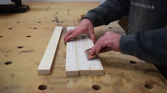 how long should wood glue dry before removing clamps