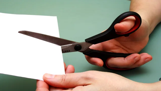 how to cut a paper clip without wire cutters