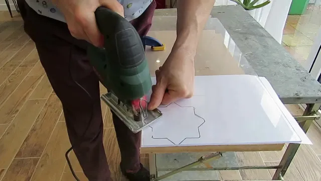 How to Cut Circles in Plexiglass: A Step-by-Step Guide for Perfect Results