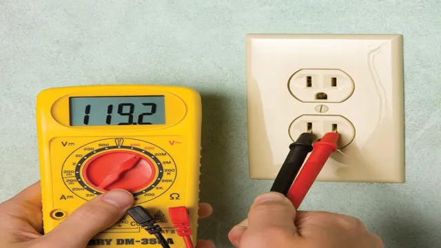 how to test an outlet with a voltage tester