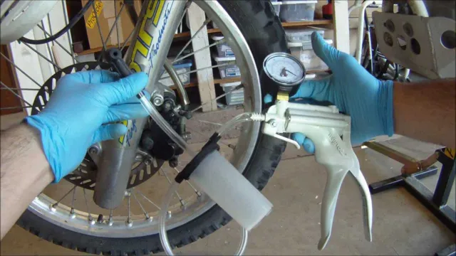 how to use a vacuum brake bleeder on a motorcycle