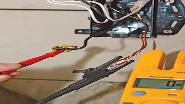 how to use a voltage tester to find hot wire