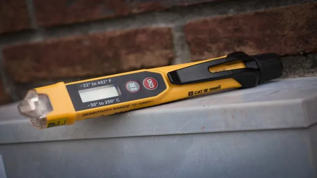 how to use klein tools dual range voltage tester
