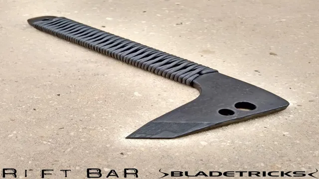what is a pry bar knife