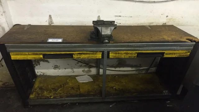 where should a vice be placed on a workbench